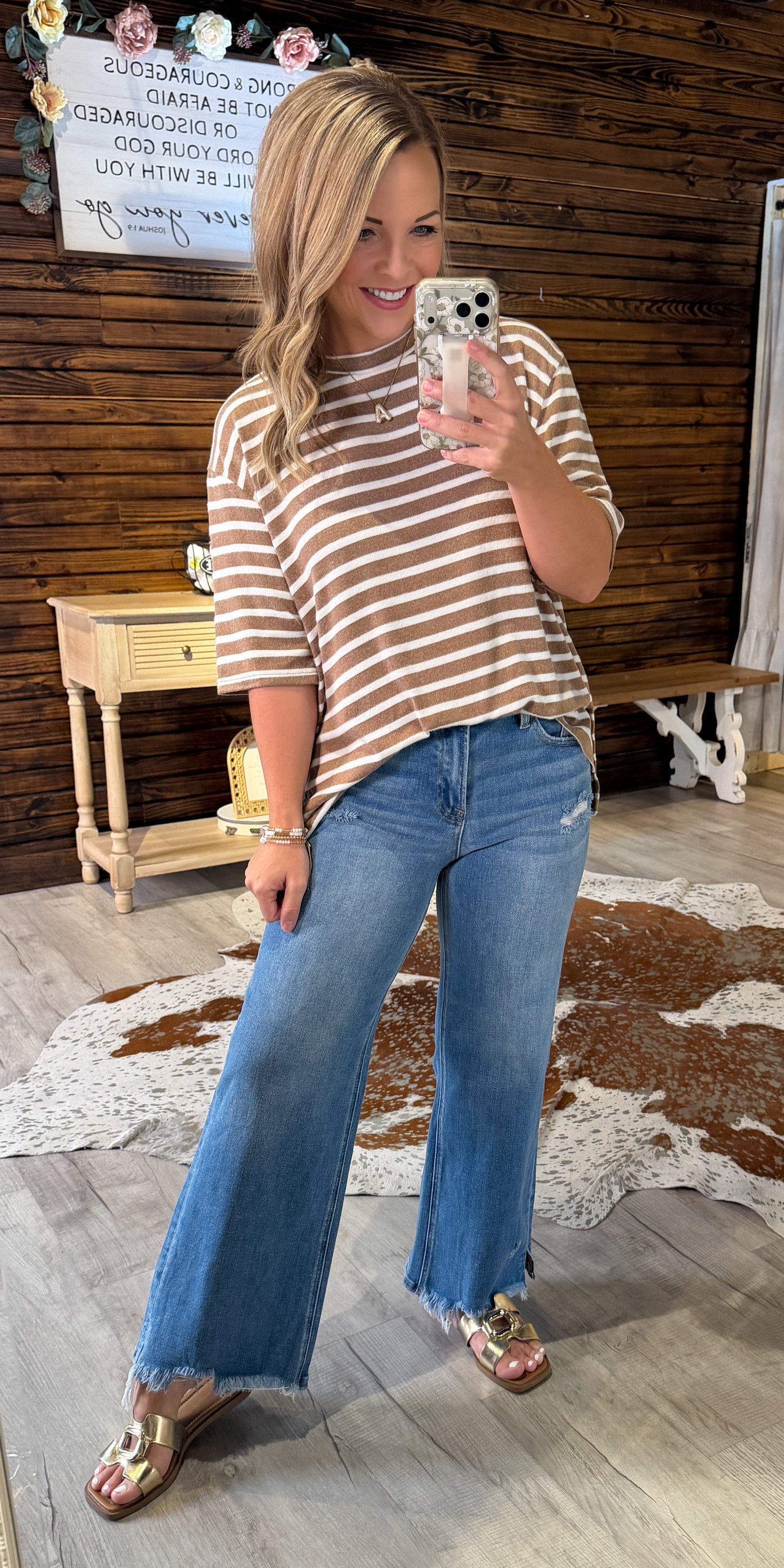 Risen Mid Rise Crop Wide Slit