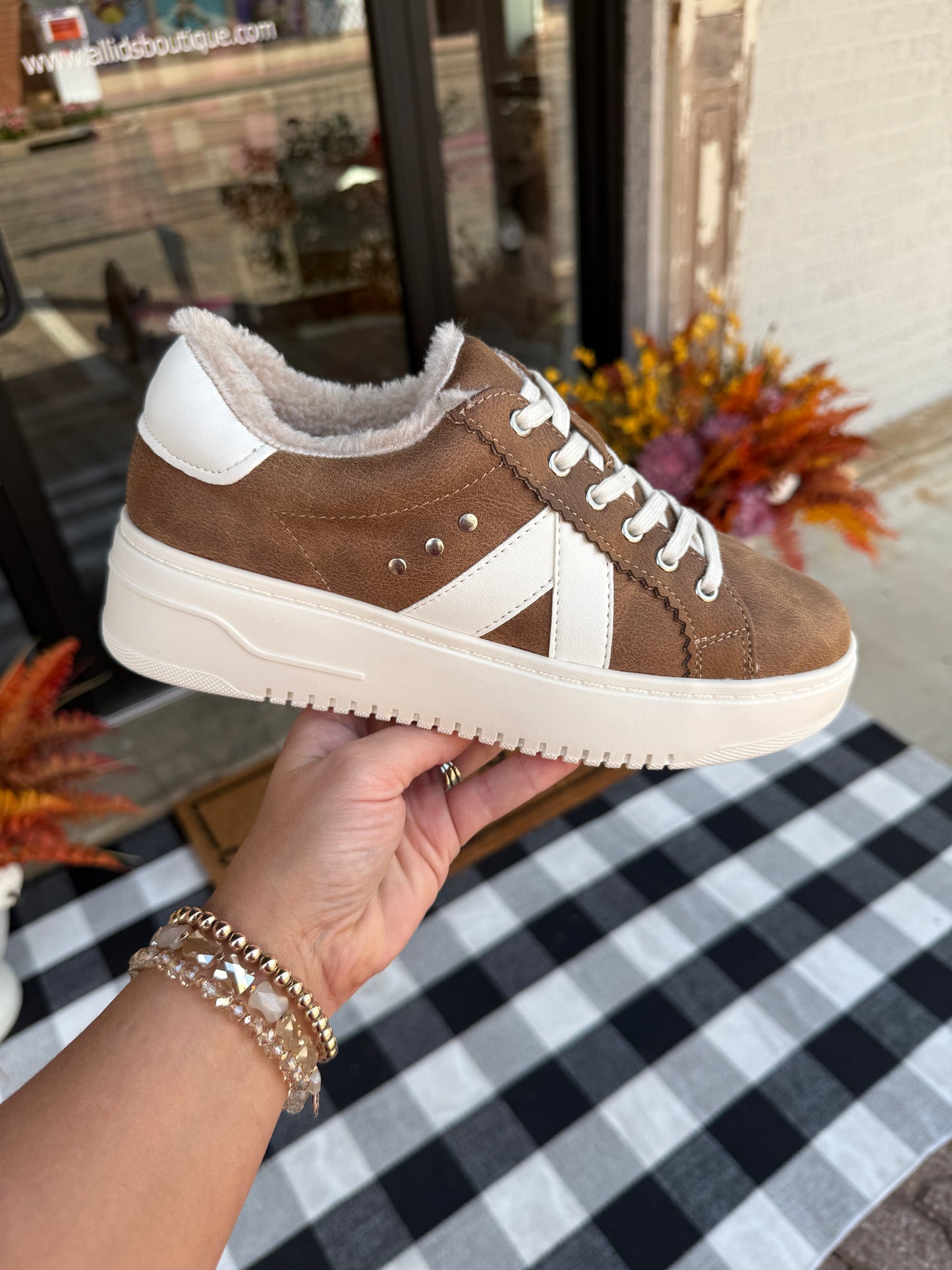 Corky’s Tailgate Tan