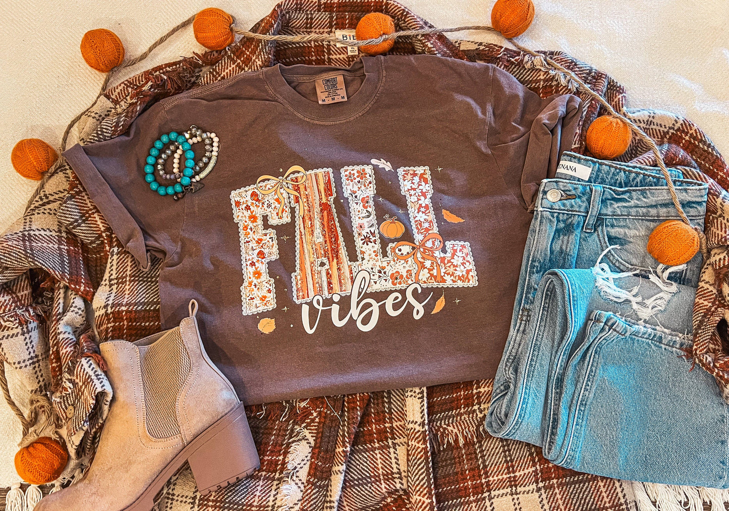 FALL VIBES TEE