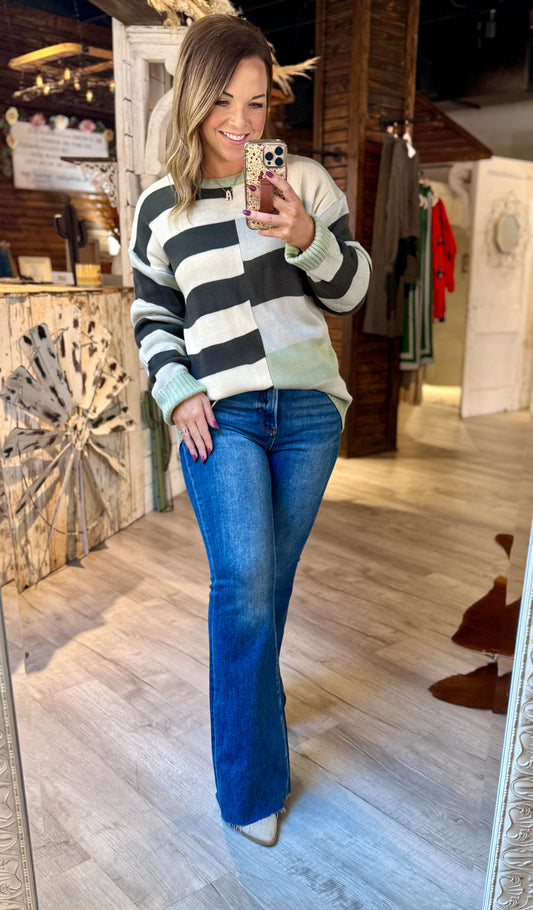 Round Neck Color Block Sweater