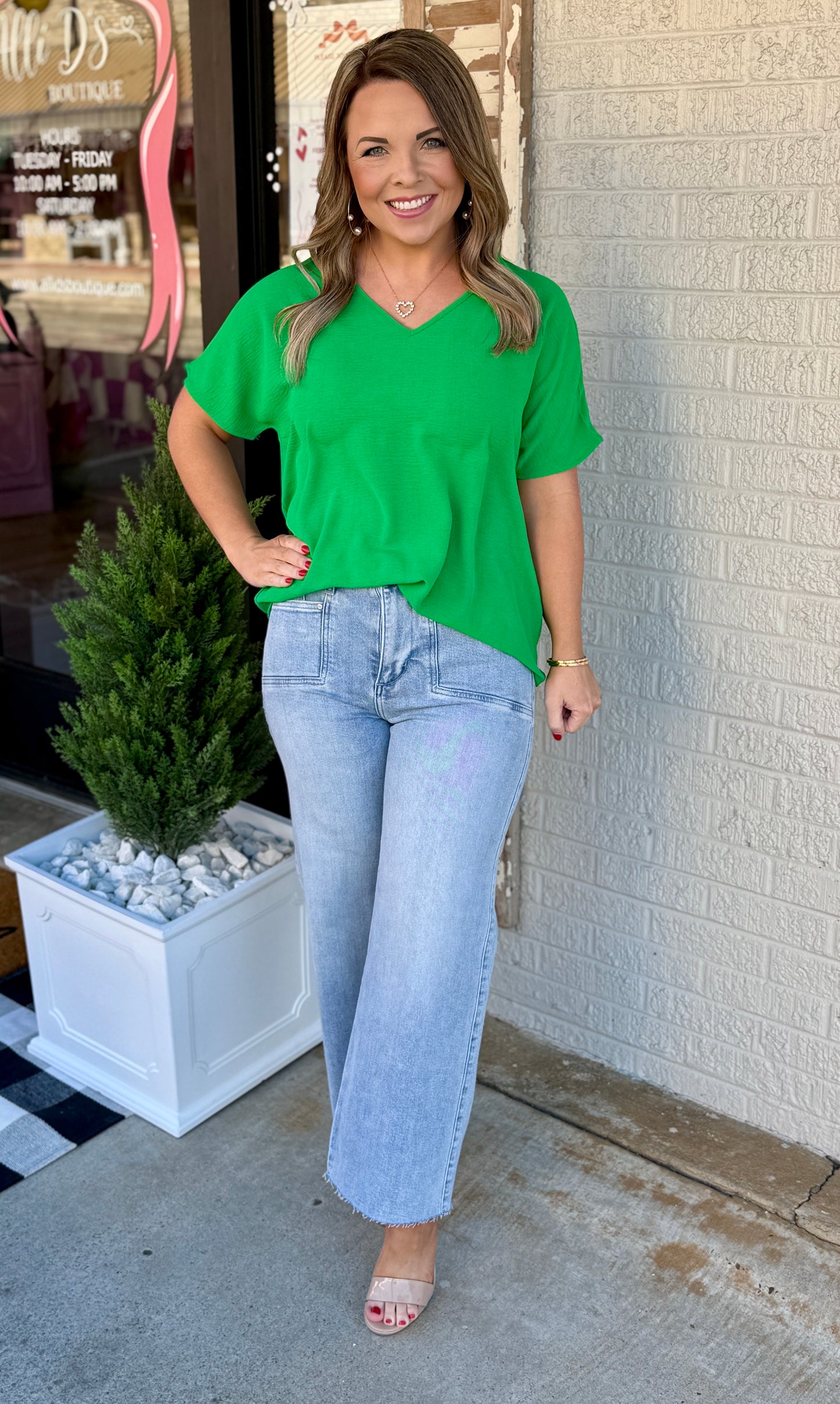 Entro Classic Green Vneck Top