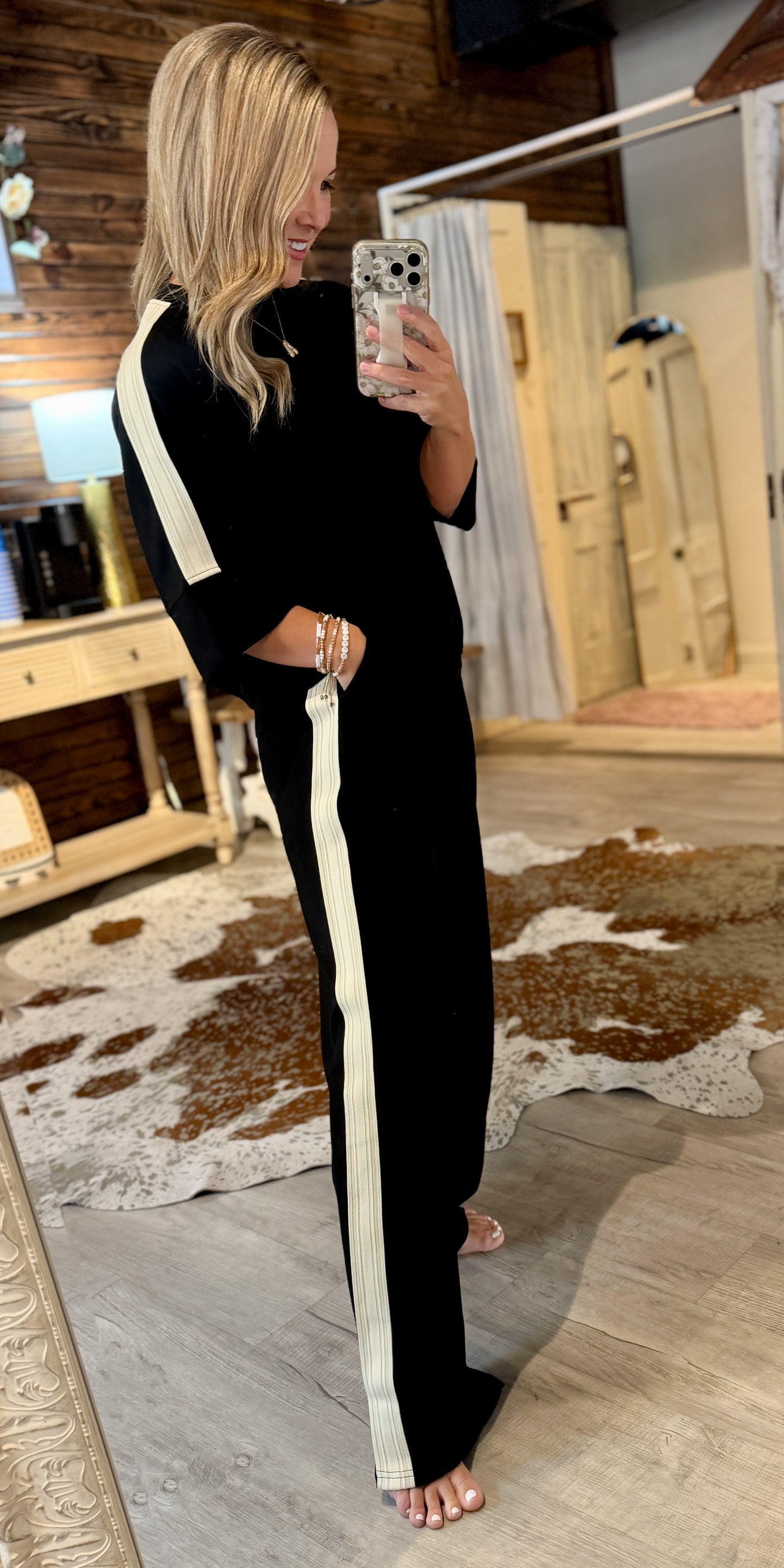 Black/Cream Stripe Set